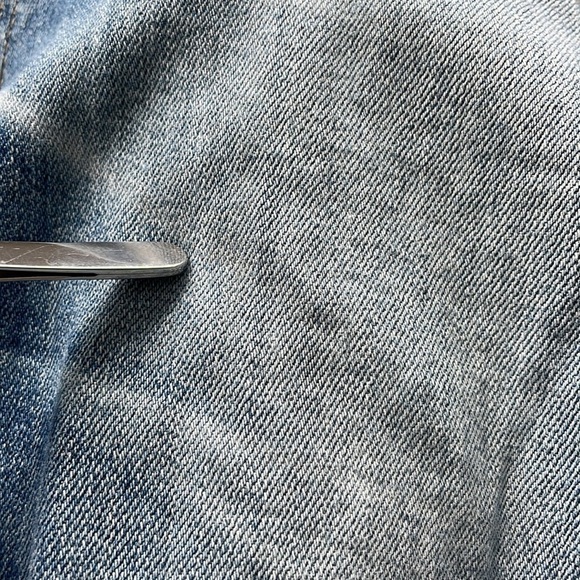 Sz28 Rag & Bone Crop Jean in Ensenada Wash, Factory Distressed in VGUC - Picture 15 of 15